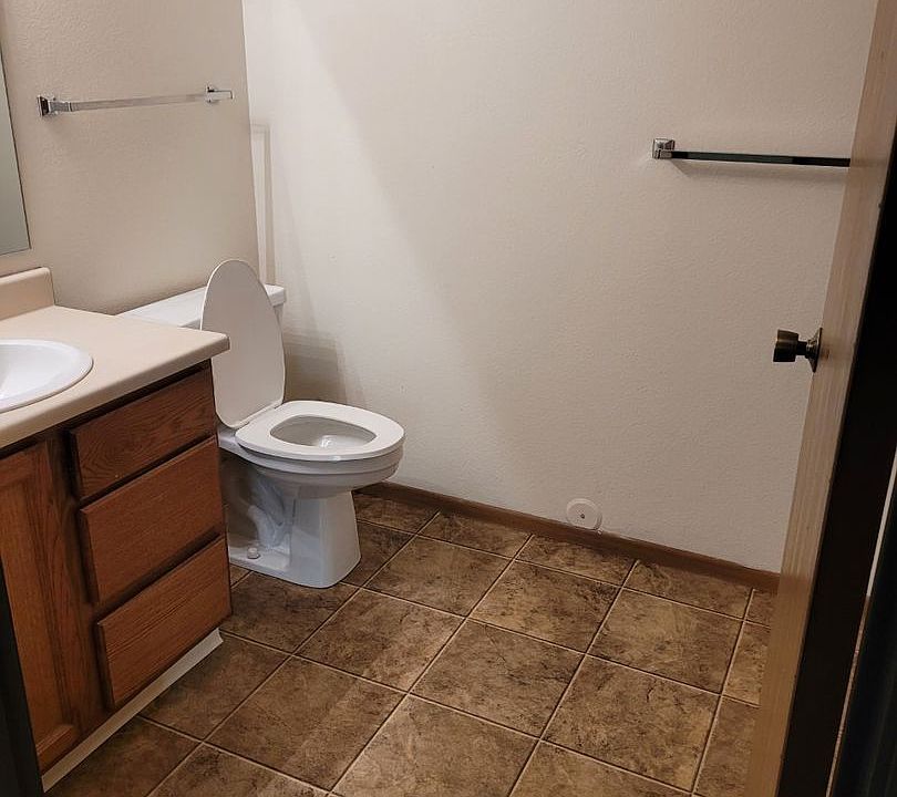 1st image of 604 8th Ave S #901-203