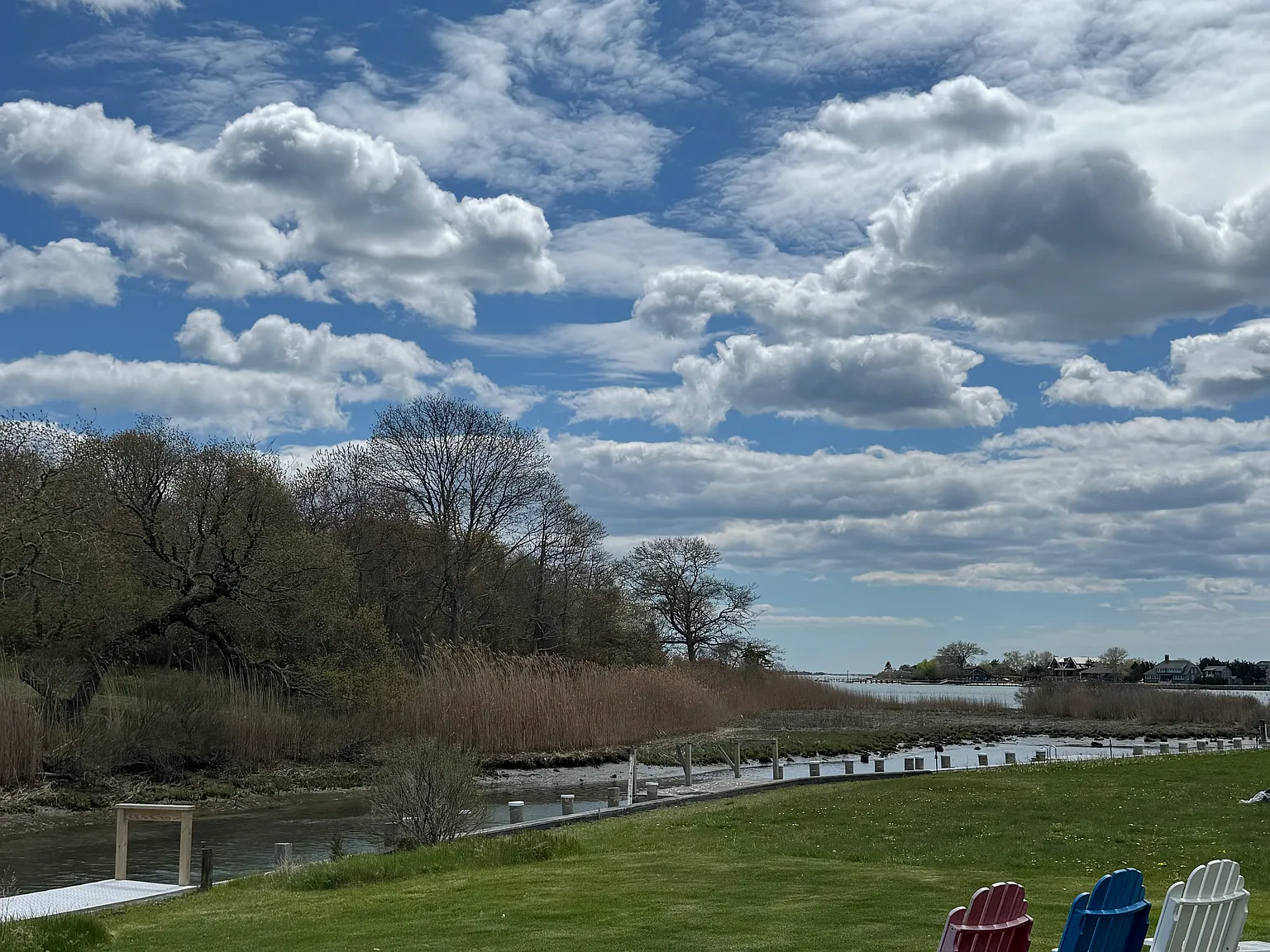Waterfront Sunny Cottage by the Seaside — Photo 1