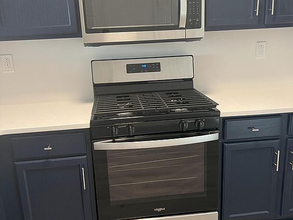 5th image of 3269 Hidden Cove Cir