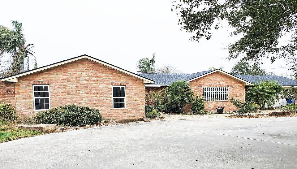 1st image of 3834 Flour Bluff Dr