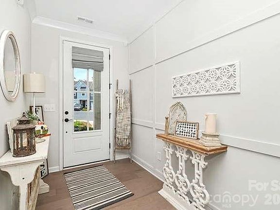 5th image of 534 Madison Falls Ct