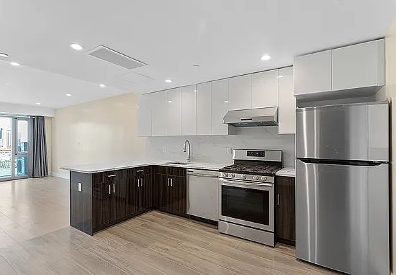 3rd image of 38-35 Crescent St #4A