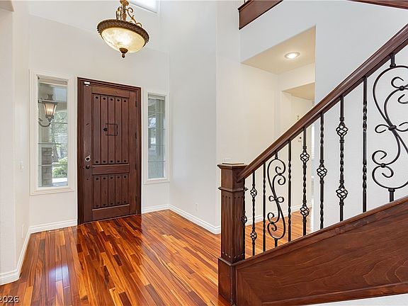 4th image of 1001 Windfair Village St