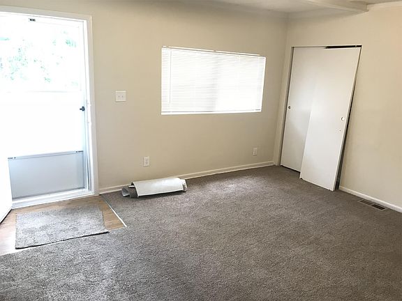 3rd image of 5609 Apricot Ave