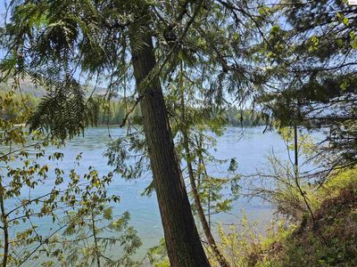 Nna River Lakes Dr, Clark Fork, ID, 83811