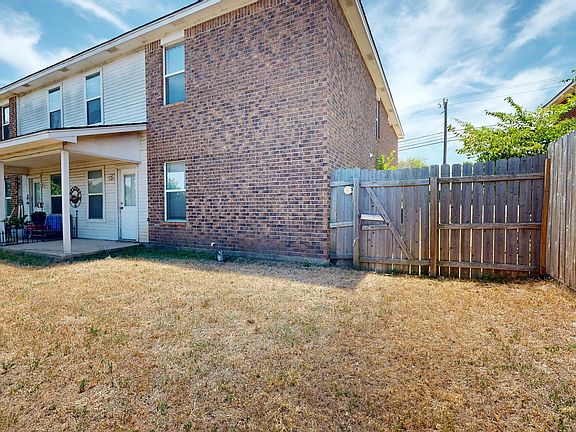 2nd image of 2315 Terrace Dr APT A