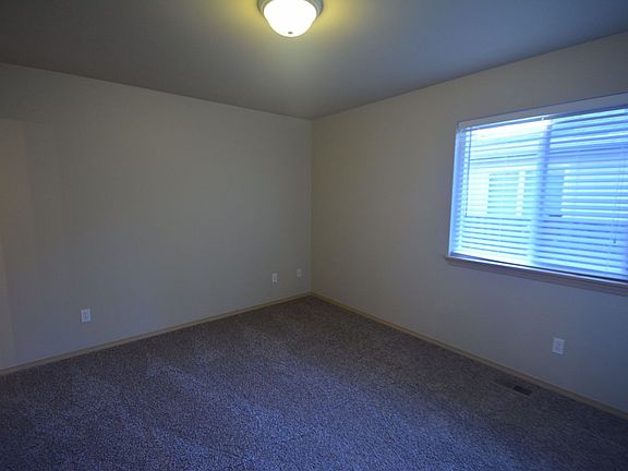 4th image of 2509 169th St NE