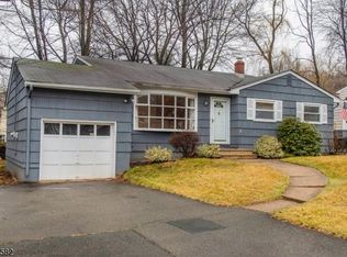 9 Marvin St, Dover, NJ 07801