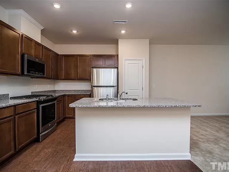 244 White Oak Ridge Dr — Photo 4