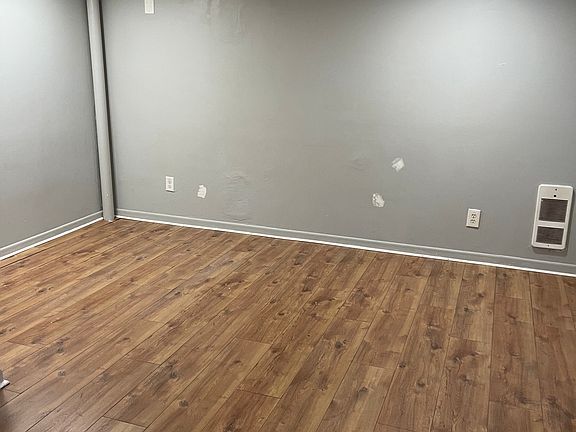 3rd image of 1951 Hazelwood St N #2