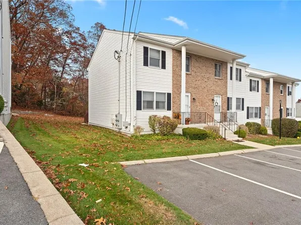 47 Scenery Ln, Johnston, RI 02919