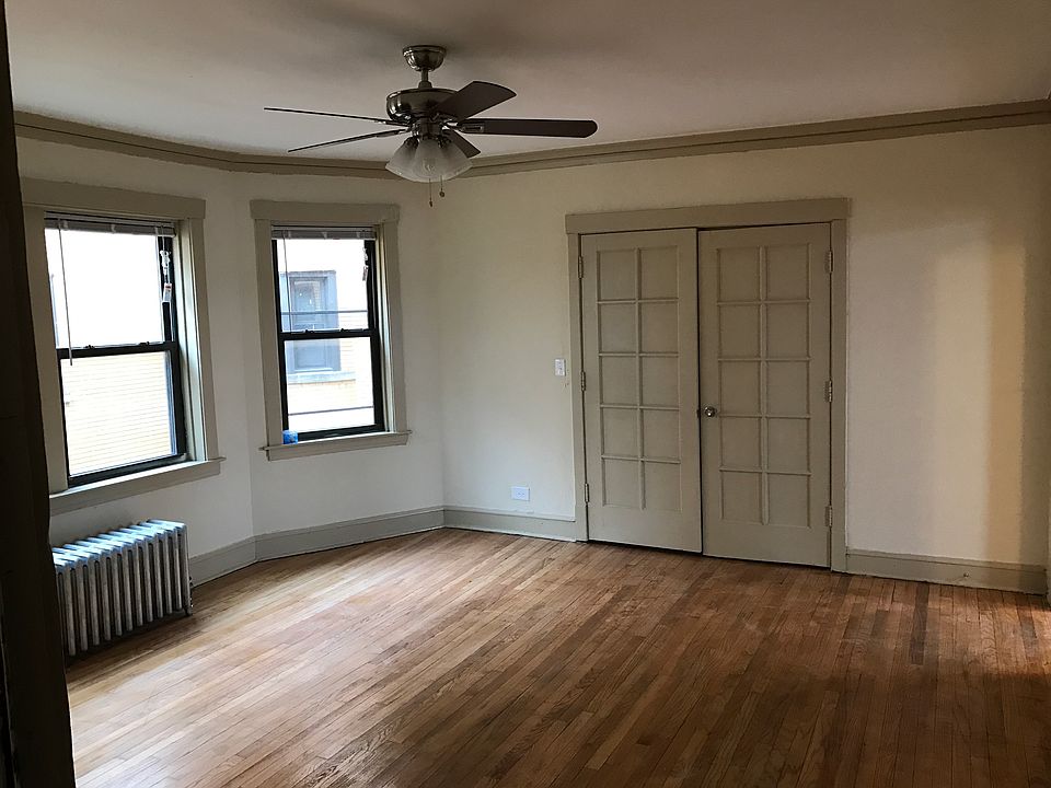 1st image of 1008 S 13th Ave APT 1W