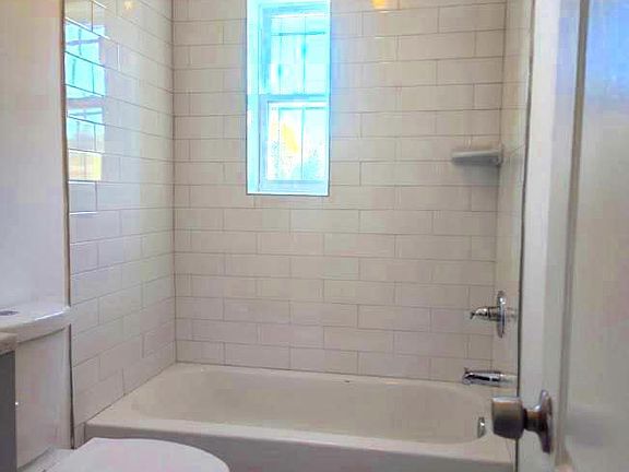 4th image of 4230 6th St SE #3