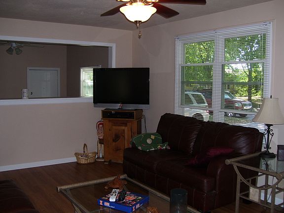 Lots of light from LR front window