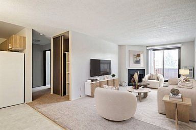 2nd image of 1415 McKercher Dr #3