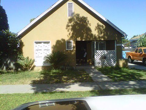 1st image of 924 Cypress Ave