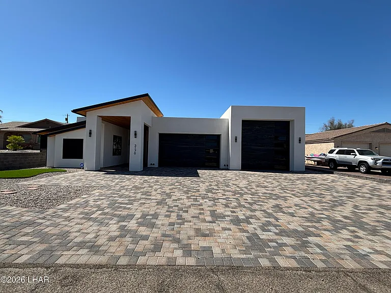 3170 Chemehuevi Blvd — Photo 1