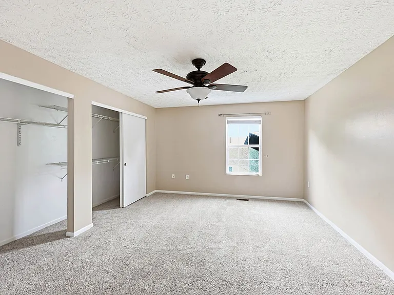 4659 Parrau Dr — Photo 16