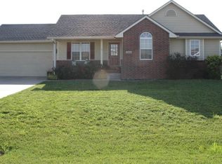 606 Austin Ln, Sedgwick, KS 67135