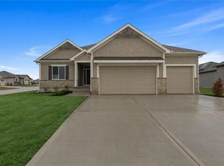 4705 SW 2nd St, Blue Springs, MO 64014