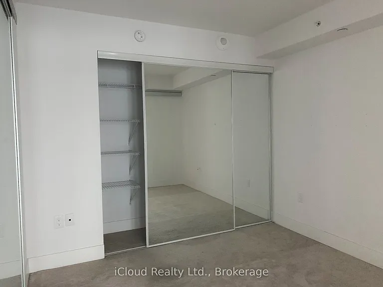 955 Bay St #715 — Photo 9
