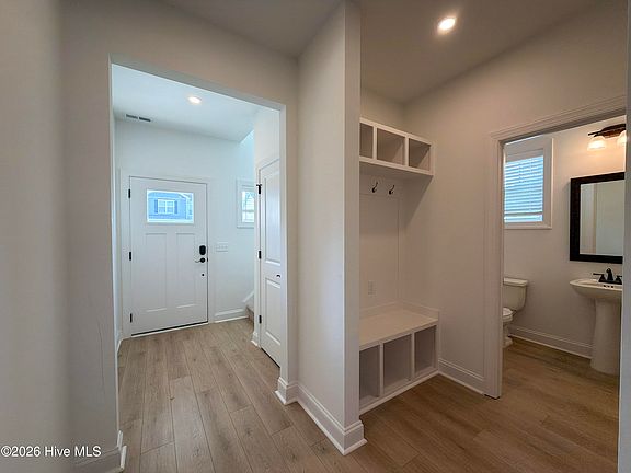 5th image of 504 Burgundy Drive