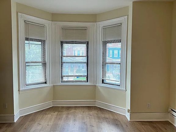 3rd image of 1729 W Erie Ave APT 3
