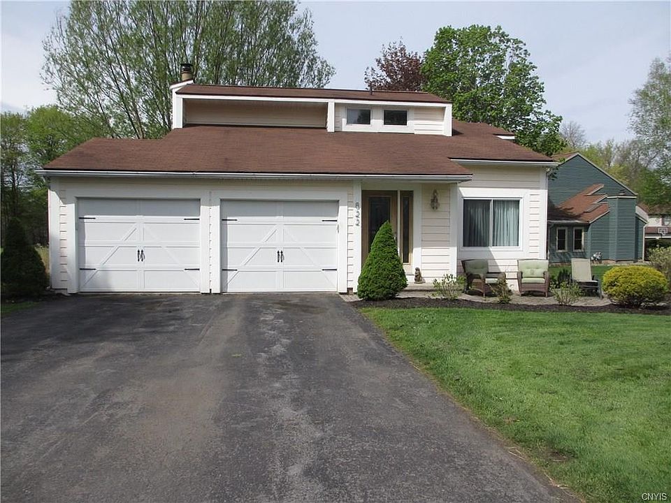 1st image of 822 Fairway Cir