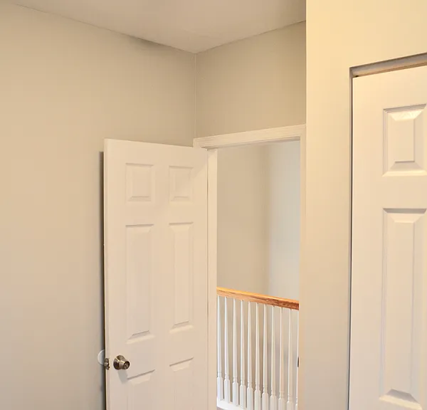 1444 N Edgewood St — Photo 13
