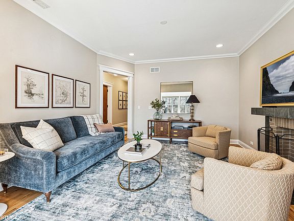 4th image of 1222 W Elmdale Ave #3E