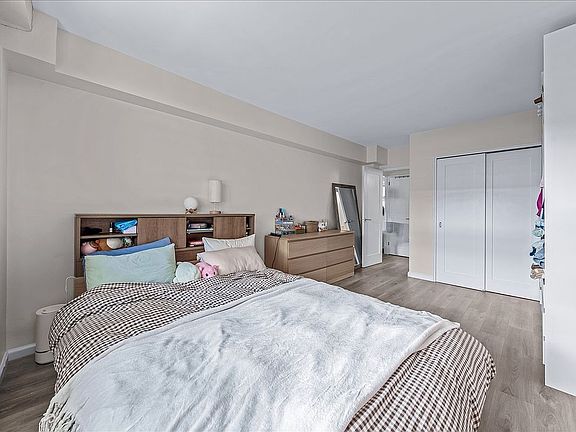 4th image of 98-20 62nd Dr APT 15G