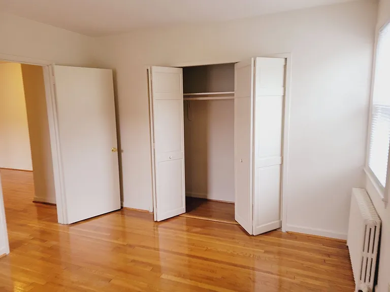 Lee Albemarle Apartments — Photo 8