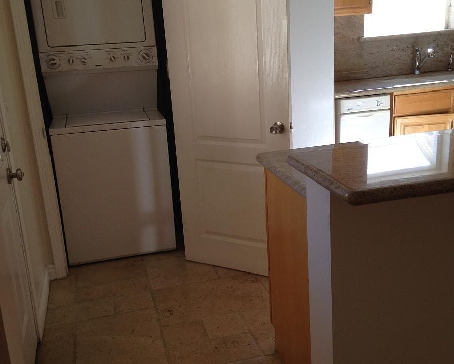 1st image of 1222 N Niagara St