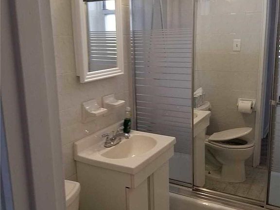 4th image of 510 Dubois Ave APT 10B