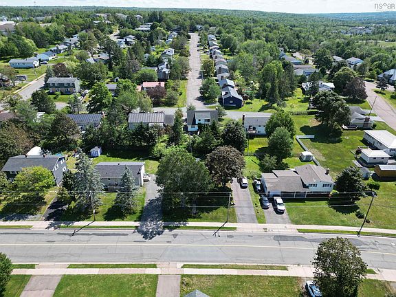 5th image of 244 Glenwood Dr