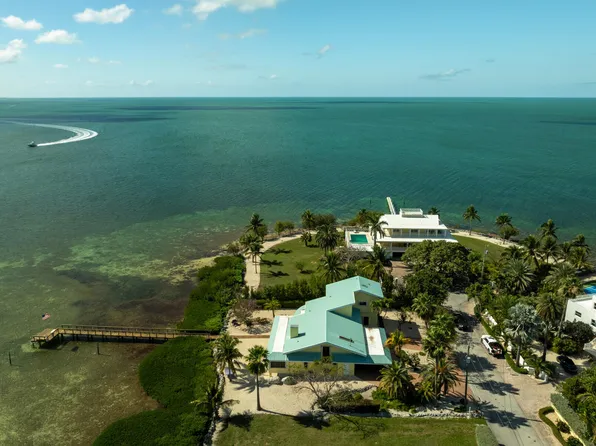 120 Pirates Cove Dr, Marathon, FL 33050