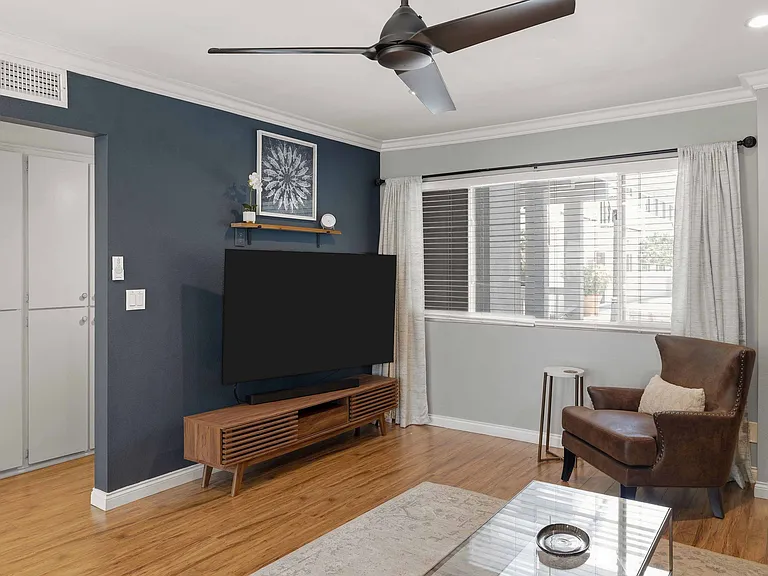 2411 Prospect Ave #109 — Photo 5