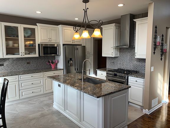 3rd image of 4802 Cedarledge Ct