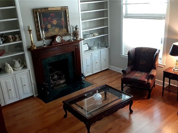 3rd image of 213 N Maple Ave