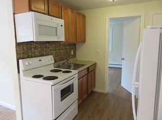 4 Nesbit Ave APT B3, West Hartford, CT 06119