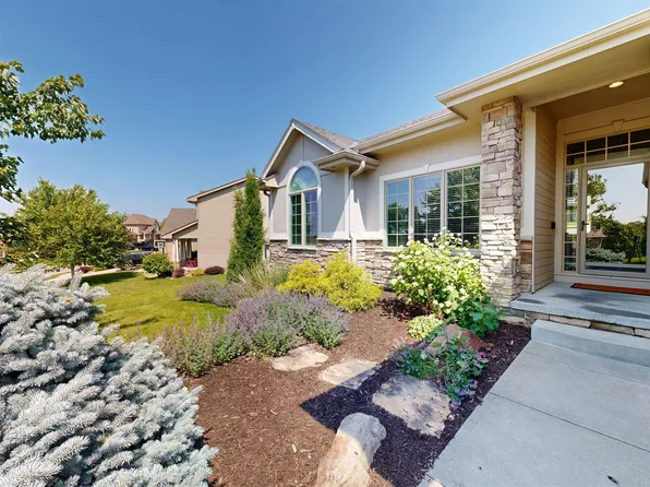 19313 Bellbrook Blvd, Gretna, NE 68028