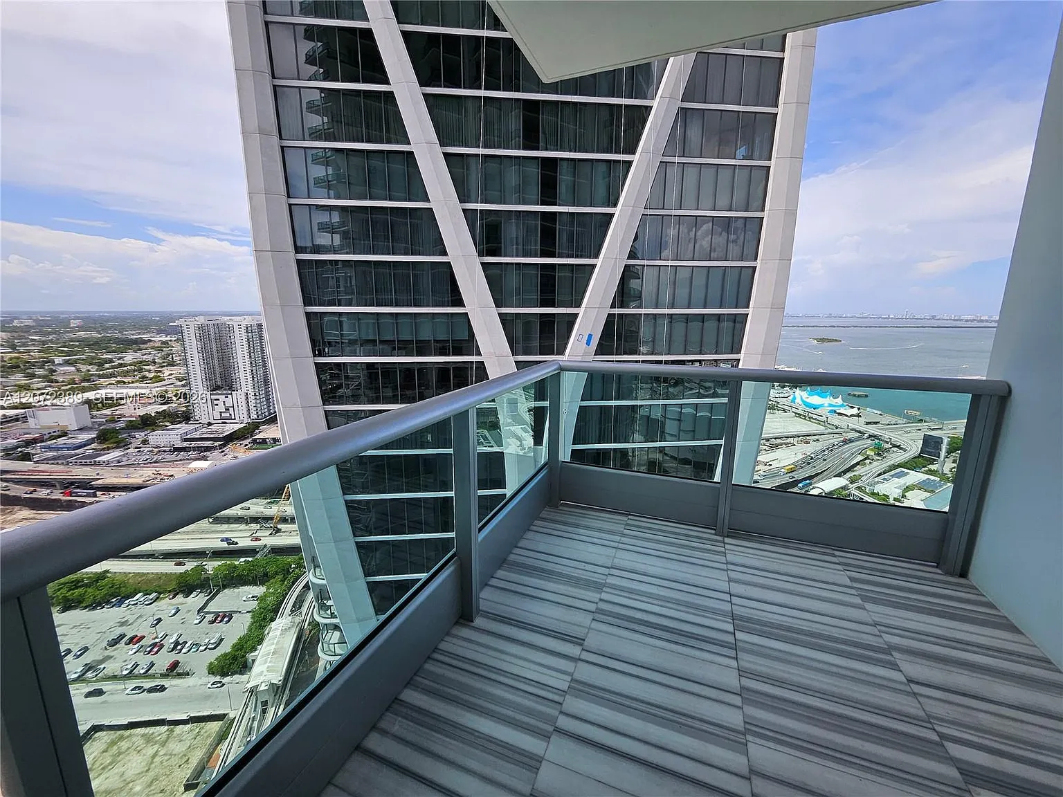 900 Biscayne Bay Condo — Photo 2