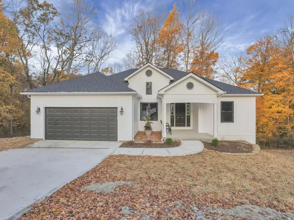 394 Brentwood Dr NE, Newark, OH 43055