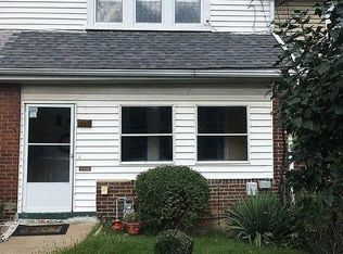 957 Lilac St, Pittsburgh, PA