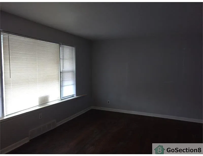 8809 Marcella Ave photo 1