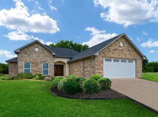 105 N Blake Ave, Mabank, TX 75147