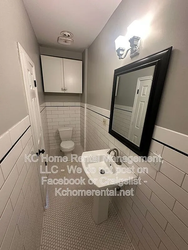 3 bed, 2.0 bath, $1,945 — Photo 4