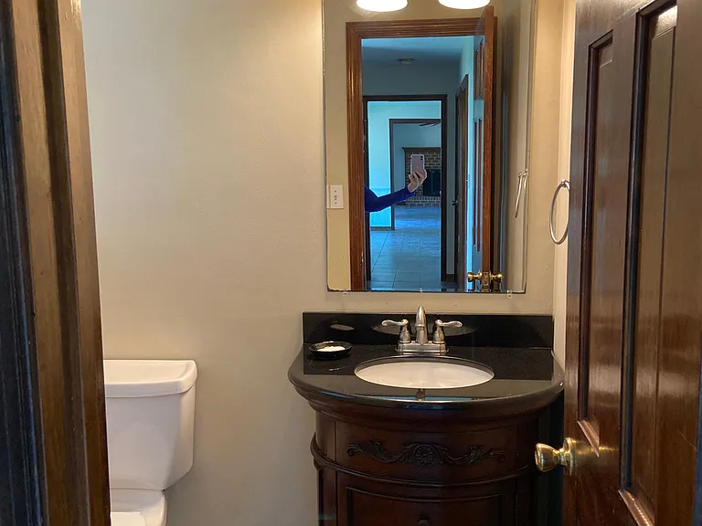 1/2 bath