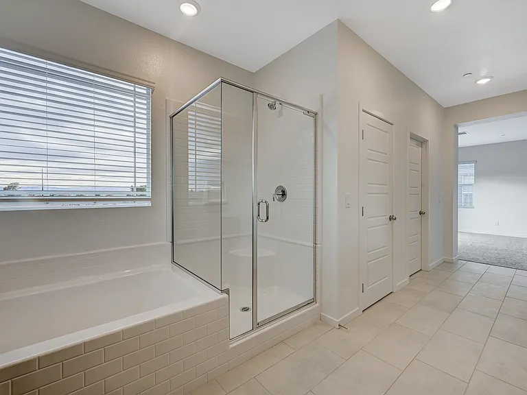 485 Daphne Ter — Photo 27