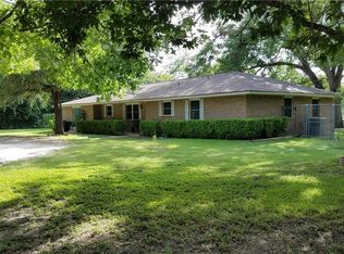 317 S Austin St, Holland, TX 76534